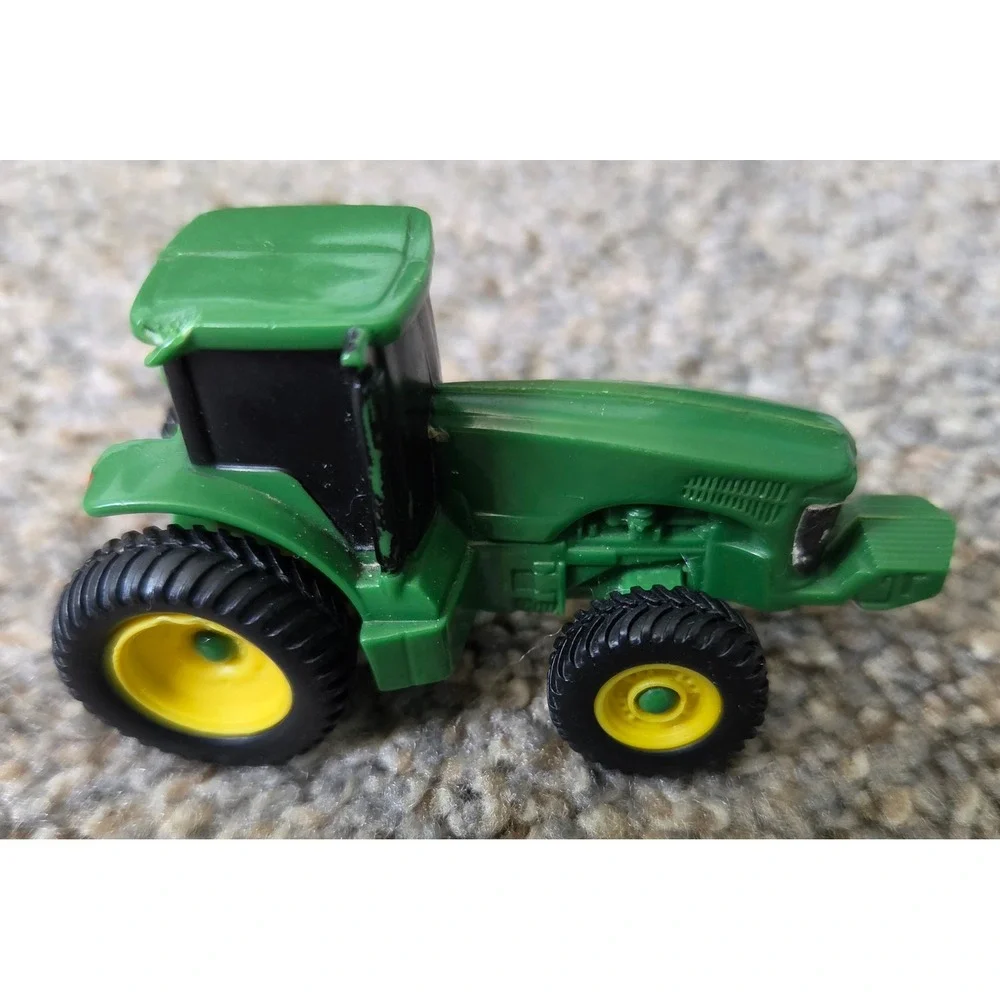 John Deere Green and Yellow Toy Tractor Licensed Product 007‎ 0 WY00